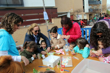 Tudela celebró una nueva edición de la Fiesta del Árbol, con la tradicional plantación de 20 árboles de 3 especies junto a la zona deportiva y cerca del antiguo silo.