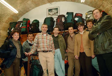 Repaso en imágenes a la vida del montañero Mari Ábrego.