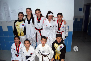 El sábado 14 de abril el Polideportivo Municipal de Berriozar acogió las Finales de los Juegos Deportivos de Navarra en las disciplinas de Poomsae (técnica) y Combate, en el que tomaron parte más de 120 competidores de las categorías Alevín, Infantil, Cadete y Junior, pertenecientes a 18 clubes navarros.