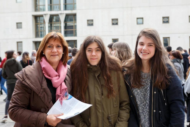 El sábado 14 de abril, la Universidad Pública de Navarra celebró la primera de sus jornadas de puertas abiertas previas al próximo curso académico, con protagonismo para las ingenierías. Una oportunidad para asistir a charlas orientativas acerca de las diversas titulaciones que oferta este centro y que están dirigidas a estudiantes de Bachillerato y Formación Profesional así como a sus familiares y el público en general.