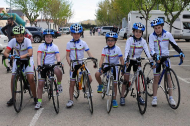Los Juegos Deportivos de Navarra de Ciclismo celebraron su primera jornada el 14 de abril en la localidad de Cascante. 200 jóvenes ciclistas, repartidos en las diferentes categorías, participaron en esta cita deportiva, en la que se propusieron dos pruebas: una de ciclismo en ruta y otra la yincana sobre un circuito urbano de 1,3 kilómetros. También se programó, a modo de exhibición, la primera edición de la Carrera de Bicis y Motillos sin pedales.