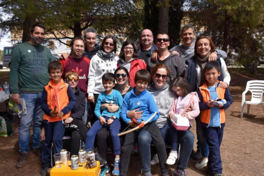 Los vecinos de Corella disfrutaron de las fiestas de la Virgen del Villar, y muy especialmente de la tradicional romería al Santuario de la Virgen, tras la cual las cuadrillas prepararon sus mejores recetas y compartieron una jornada campestre en el mejor de los ambientes.