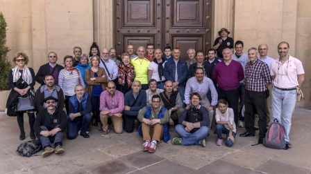 Los Campaneros de la Catedral de Pamplona tañeron ayer los bronces de la seo y los de otras cuatro iglesias del Casco Antiguo, dentro de una iniciativa europea para lograr que la Unesco declare el toque manual Patrimonio Inmaterial