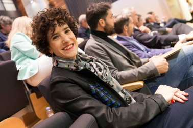 Alrededor de 200 personas asistieron a la primera edición del Tudela Ribera Forum, una iniciativa organizada por Diario de Navarra y Navarra Capital, con el patrocinio de Laboral Kutxa, Gobierno de Navarra y Ayuntamiento de Tudela, que tuvo como objetivo debatir e intercambiar opiniones para buscar el desarrollo de la comarca.