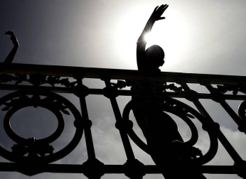 Esta cita para los jóvenes bailarines y bailarinas, que se lleva haciendo desde hace 21 años, se ha visto favorecida por un clima primaveral que ha acompañado una jornada más del Mes de la Danza de San Sebastián