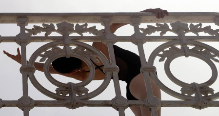 Esta cita para los jóvenes bailarines y bailarinas, que se lleva haciendo desde hace 21 años, se ha visto favorecida por un clima primaveral que ha acompañado una jornada más del Mes de la Danza de San Sebastián