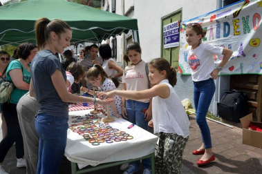 Imágenes del V Mercado de Productores y Encuentro de Promotores del Pirineo celebrado este domingo en Valcarlos.