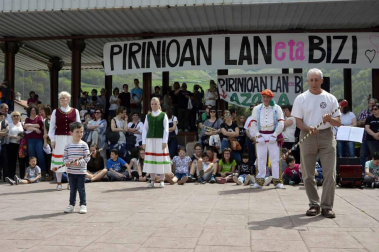 Imágenes del V Mercado de Productores y Encuentro de Promotores del Pirineo celebrado este domingo en Valcarlos.