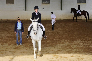 Fotos de la cuarta jornada de la Liga Navarra y de JJDD de hípica en el Club Zahorí de Falce