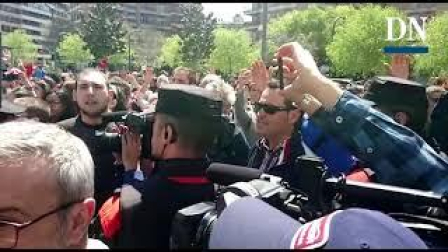 Vídeo: gritos de ciudadanos a la salida del Palacio de la Justicia de Navarra tras conocerse el fallo de la sentencia del juicio de 'La Manada'