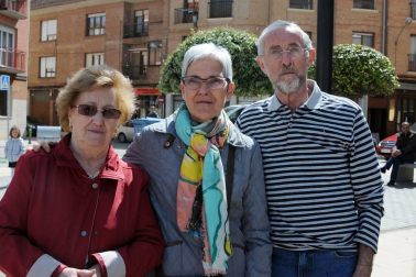 San Adrián celebró el fin de semana del 21 y 22 de abril el Día Internacional de la Danza. El sábado fue el turno de los bailes populares, que se celebraron en la plaza Fuctuoso Muerza. El evento fue organizado por el grupo de dantzaris local, que invitó al evento a otros de localidades vecinas como Andosilla, Cárcar y Lerín.