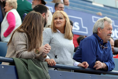 ¿Estuviste en el estadio durante el partido? Trata de encontrarte en la grada.