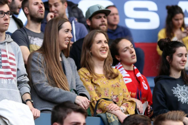 ¿Estuviste en el estadio durante el partido? Trata de encontrarte en la grada.