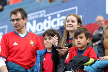 ¿Estuviste en el estadio durante el partido? Trata de encontrarte en la grada.