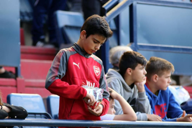¿Estuviste en el estadio durante el partido? Trata de encontrarte en la grada.