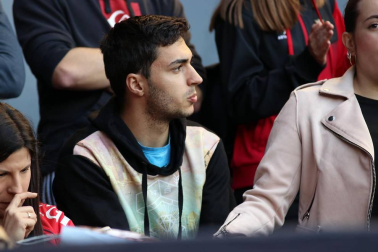 ¿Estuviste en el estadio durante el partido? Trata de encontrarte en la grada.