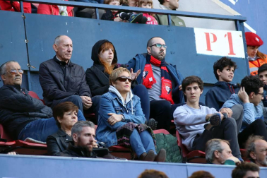 ¿Estuviste en el estadio durante el partido? Trata de encontrarte en la grada.