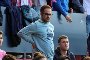 ¿Estuviste en el estadio durante el partido? Trata de encontrarte en la grada.