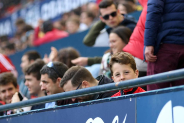 ¿Estuviste en el estadio durante el partido? Trata de encontrarte en la grada.