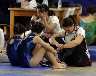 Este fin de semana se celebró la 25ª edición del trofeo de gimnasia artística en Amaya con un centenar de deportistas participantes y con un homenaje a todas las gimnastas que han pasado durante estos años por el club