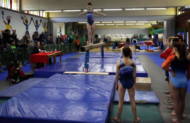 Este fin de semana se celebró la 25ª edición del trofeo de gimnasia artística en Amaya con un centenar de deportistas participantes y con un homenaje a todas las gimnastas que han pasado durante estos años por el club