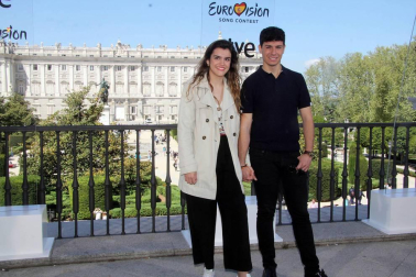 Será el día 3 de mayo cuando todos pongan rumbo a la capital lusa, como parte de una numerosa delegación de la que también formarán parte su excompañera y amiga Aitana, sus exprofesores Javier Calvo y Javier Ambrossi y la presentadora Anne Igartiburu, que presentará desde allí algunos especiales del programa "Corazón".