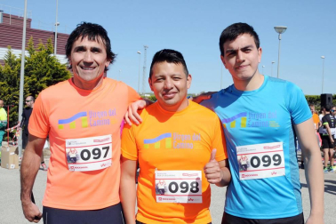 Más de cien trabajadores de 21 empresas navarras participaron en una carrera solidaria el 28 de abril con motivo del Día Mundial de la Seguridad y la Salud en el Trabajo. Bajo el nombre '1ª Carrera por la Seguridad Laboral', la prueba estuvo organizada por Rockwool, internacional presente en tres continentes y con una planta en Caparroso, y contó con la colaboración de la Fundación Industrial Navarra (FIN). Además de buscar aumentar la sensibilización en este ámbito, la carrera sirvió para recoger fondos con destino a la asociación Ibili.