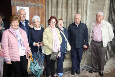 La Coral Nora celebró el domingo 29 de abril un concierto en la iglesia de los Padres Capuchinos. Un evento en el que estuvieron acompañados por el coro San Fermín Abesbatza y que supone el segundo capítulo de los actos organizados por este grupo musical con motivo de su 50 aniversario. En próximas fechas asistirán invitados al encuentro coral Musikaste de Errentería, participarán en la Misa-Homenaje a los Reyes de Navarra en Leyre e incluso viajarán a Praga, donde también darán a conocer su trabajo musical.