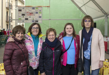 800 amantes de la bicicleta disfrutaron el 28 de abril de la décima edición de la marcha Ibaigorri BTT. Lerín se volcó un año más en los preparativos y acogió a los deportistas, llegados de diferentes poblaciones navarras y nacionales, que además de disfrutar de los paisajes naturales que rodean a esta localidad también pudieron hacerse con obsequios de los organizadores gracias a un sorteo.