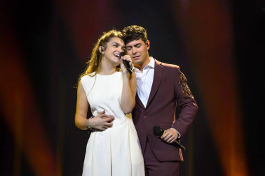 Amaia Romero y Alfred García visitan Lisboa antes del primer ensayo en el estadio Altice Arena, donde se celebrará el festival de Eurovisión