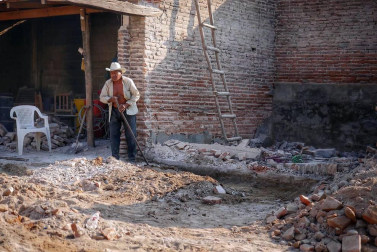 El bombero y cooperante Xabi Luna, vecino de Mutilva, viajó a México para llevar dinero y medicamentos al estado de Oaxaca, uno de los más afectados por los terremotos del pasado septiembre. Ahora relata en primera persona su experiencia allí