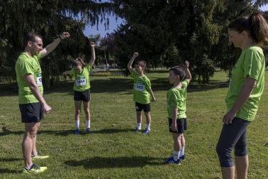 Un sol radiante se une a la V Marcha contra el Cáncer en Pamplona