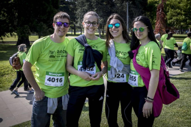 Un sol radiante se une a la V Marcha contra el Cáncer en Pamplona