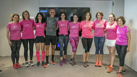 Varios aficionados al running disfrutaron de una charla y ejercicios con el medallista olímpico.