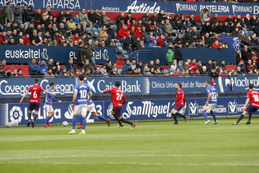 Fotos del Osasuna 2- 1 Oviedo del partido disputado en El Sadar.