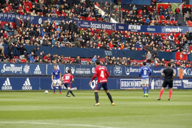 Fotos del Osasuna 2- 1 Oviedo del partido disputado en El Sadar.
