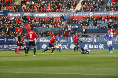 Fotos del Osasuna 2- 1 Oviedo del partido disputado en El Sadar.