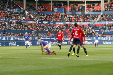 Fotos del Osasuna 2- 1 Oviedo del partido disputado en El Sadar.