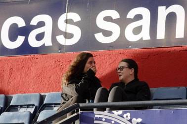 Fotos del búscate en la grada del Osasuna 2 - 1 Oviedo