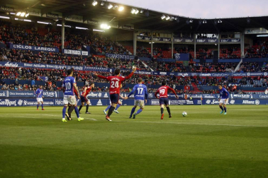 Fotos del partido Osasuna 2- 1 Oviedo disputado en El Sadar este sábado.