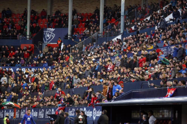 Fotos del partido Osasuna 2- 1 Oviedo disputado en El Sadar este sábado.