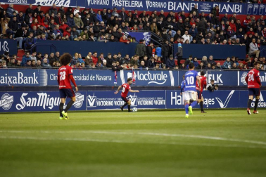 Fotos del partido Osasuna 2- 1 Oviedo disputado en El Sadar este sábado.