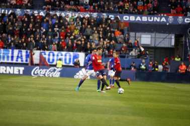 Fotos del partido Osasuna 2- 1 Oviedo disputado en El Sadar este sábado.