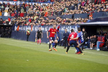 Fotos del partido Osasuna 2- 1 Oviedo disputado en El Sadar este sábado.