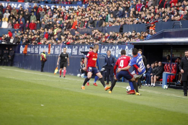 Fotos del partido Osasuna 2- 1 Oviedo disputado en El Sadar este sábado.