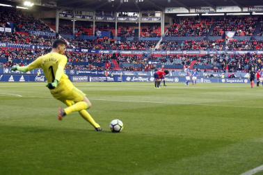Fotos del partido Osasuna 2- 1 Oviedo disputado en El Sadar este sábado.