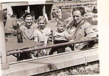 Su vida recorrió toda la historia del siglo XX y que terminaron el pasado 27 de octubre en la Selva Negra, al sur de Alemania.