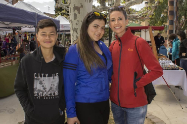 Cinco asociaciones con fines solidarios -Asociación Síndrome Apert, Asociación Luciérnaga, Asociación Anapku, Anfas Estella y Gerna (Grupo de Enfermedades Raras o poco frecuentes de Navarra)- fueron las protagonistas de la cuarta edición de la carrera solidaria de Allo. Una prueba con diferentes distancias apta para todos los públicos y que se convirtió en una fiesta con la celebración a posteriori de una comida y un sorteo de regalos.