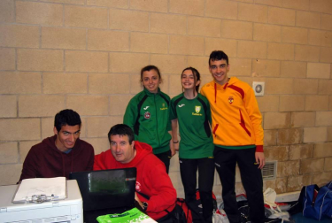 El sábado 12 de mayo las instalaciones del Campo de Deportes Larraina fueron el escenario donde se celebró la jornada final de los Juegos Deportivos de Navarra en la modalidad de florete para las categorías sub 10 y sub 14. En el encuentro deportivo tomaron parte en torno a una treintena de tiradores pertenecientes al propio Larraina y al Club Navarro de Esgrima.