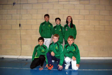 El sábado 12 de mayo las instalaciones del Campo de Deportes Larraina fueron el escenario donde se celebró la jornada final de los Juegos Deportivos de Navarra en la modalidad de florete para las categorías sub 10 y sub 14. En el encuentro deportivo tomaron parte en torno a una treintena de tiradores pertenecientes al propio Larraina y al Club Navarro de Esgrima.